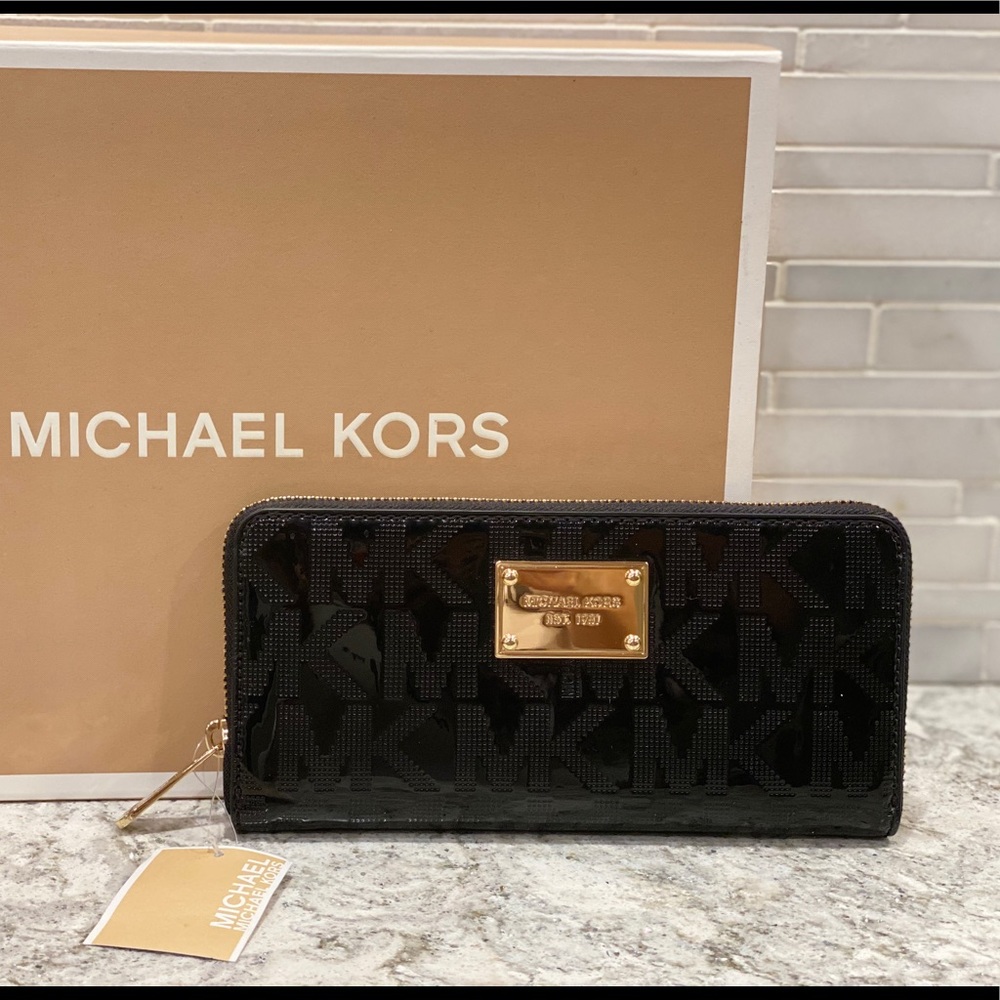 BRAND NEW Michael Kors black patent leather wallet